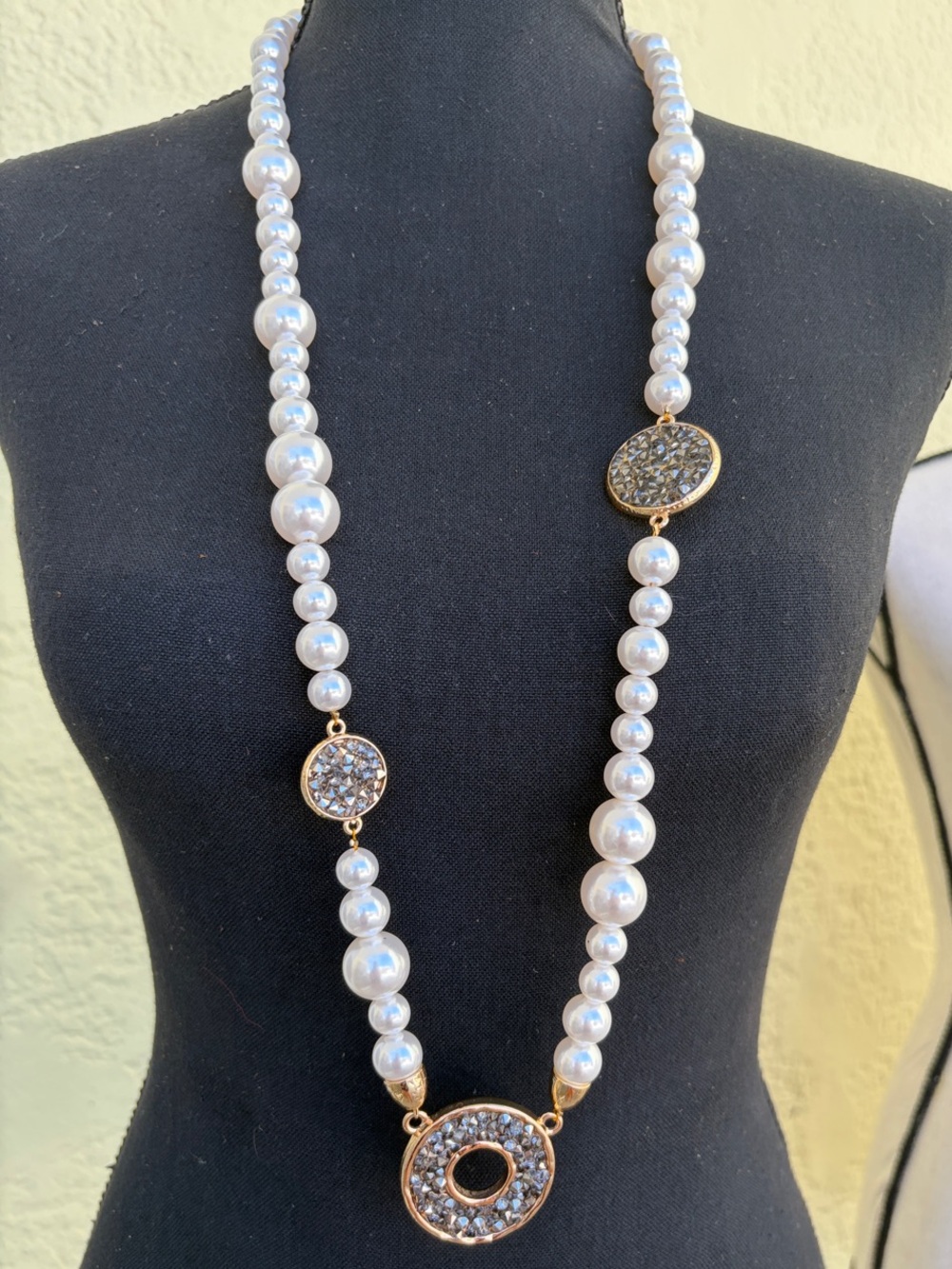 Chico's White Pearl Necklace with Gold and Crystal Discs